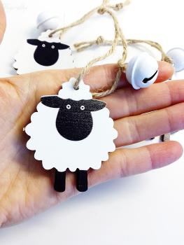 Geschenkanhänger Schaf mit Glocke